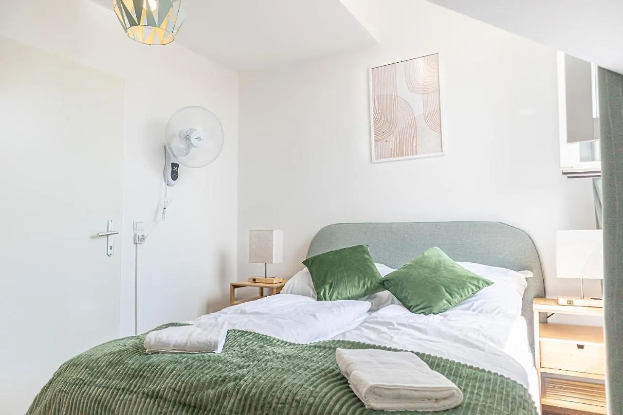 Charming 1Br And 1Lr Apt Modern Design Donaustadt Wiedeń
