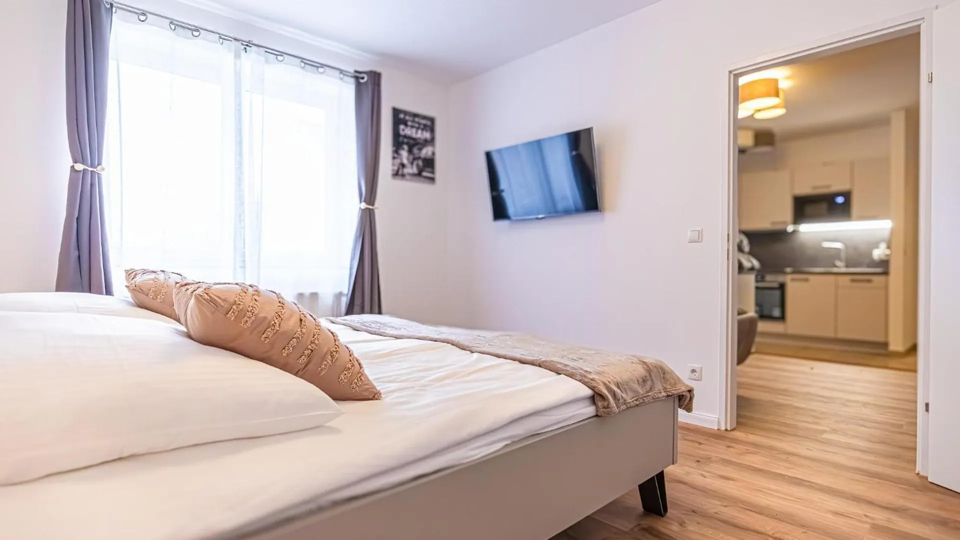 Apartament Charming 1Br And 1Lr Apt Modern Design Donaustadt Wiedeń