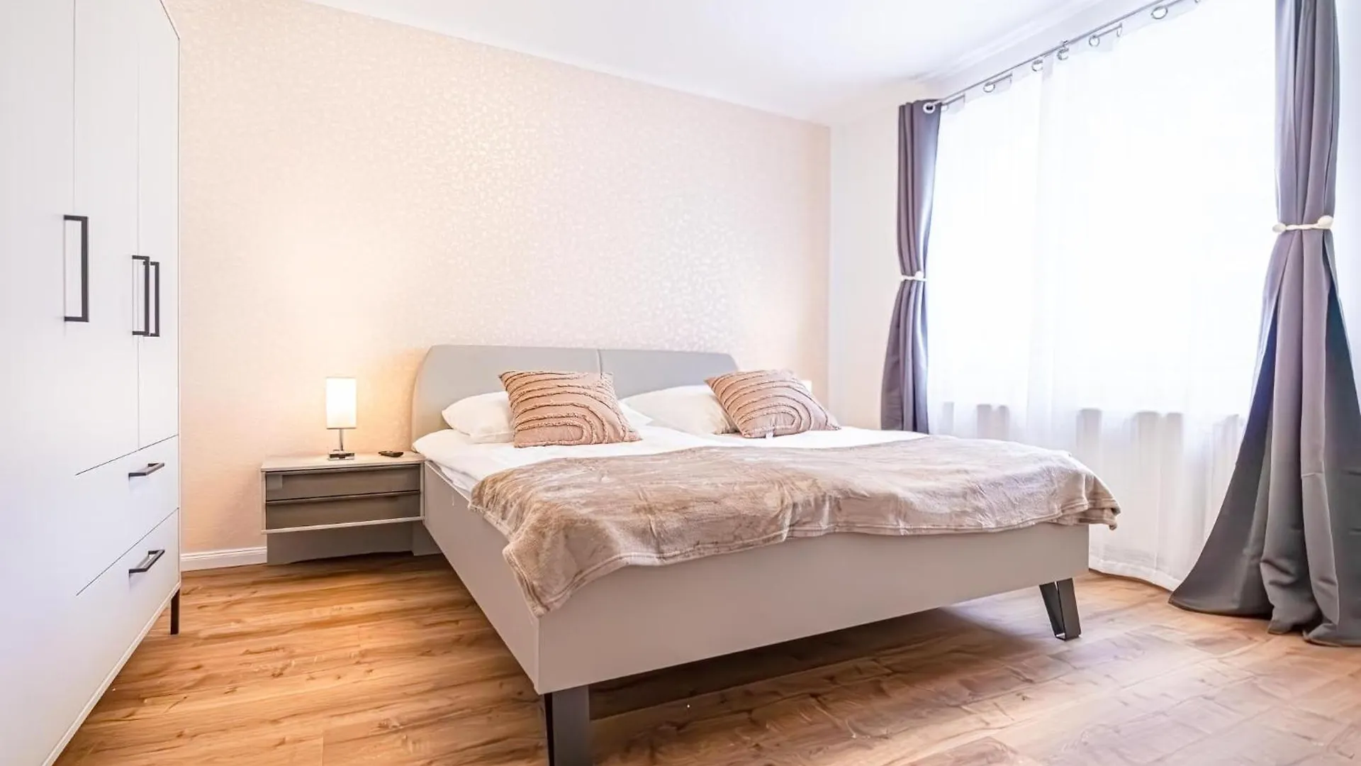 Apartament Charming 1Br And 1Lr Apt Modern Design Donaustadt Wiedeń