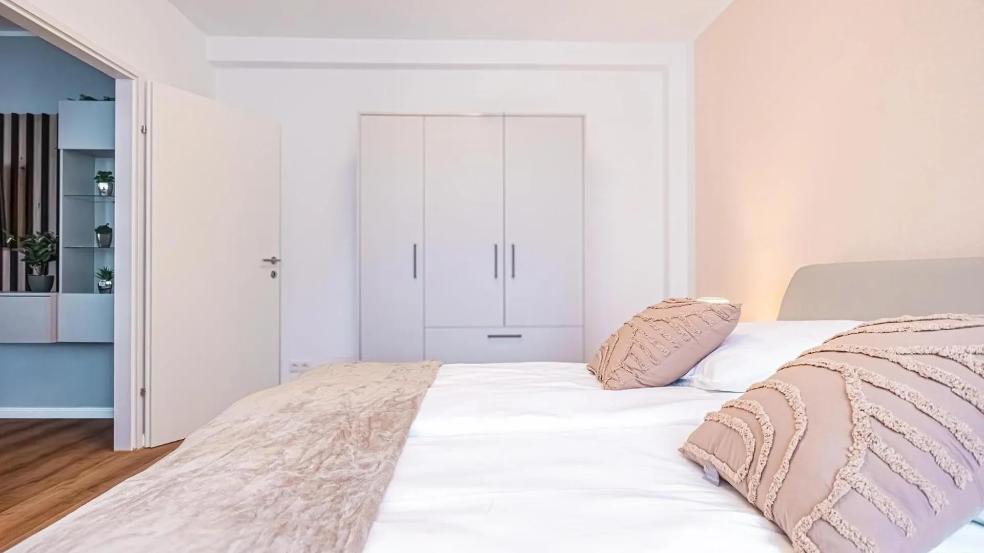 Charming 1Br And 1Lr Apt Modern Design Donaustadt Wiedeń Apartament
