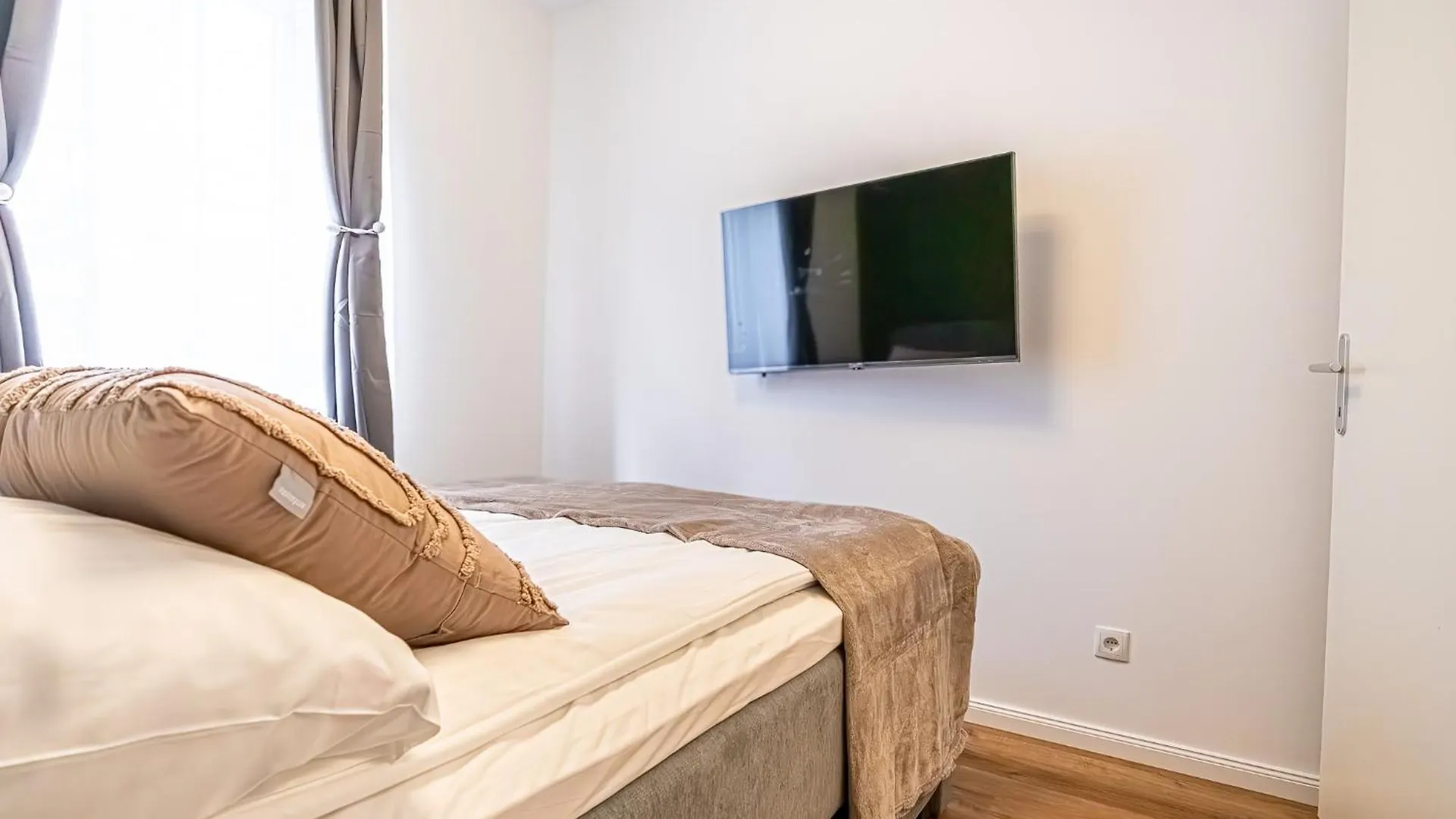 Charming 1Br And 1Lr Apt Modern Design Donaustadt Wiedeń Austria
