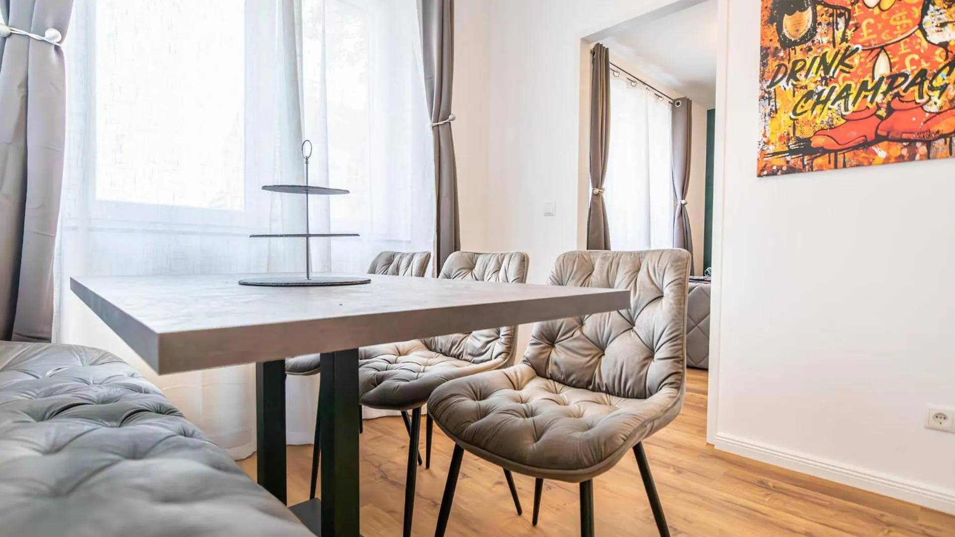 Charming 1Br And 1Lr Apt Modern Design Donaustadt Wiedeń