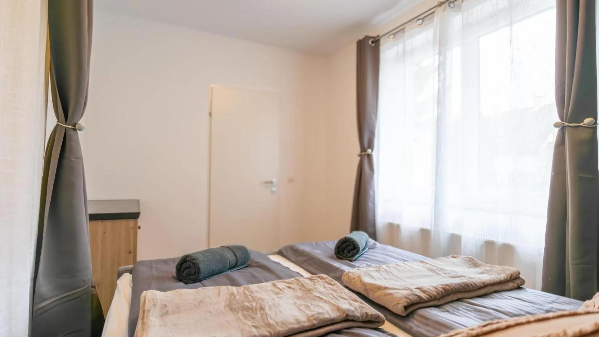 Apartament Charming 1Br And 1Lr Apt Modern Design Donaustadt Wiedeń