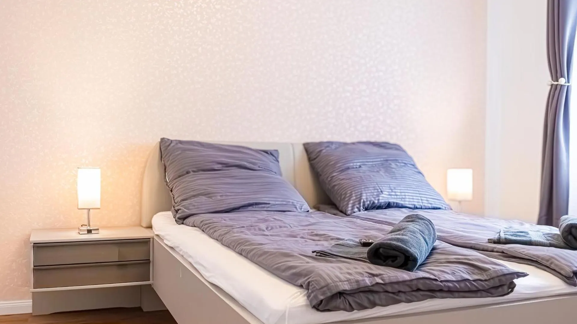 Apartament Charming 1Br And 1Lr Apt Modern Design Donaustadt Wiedeń