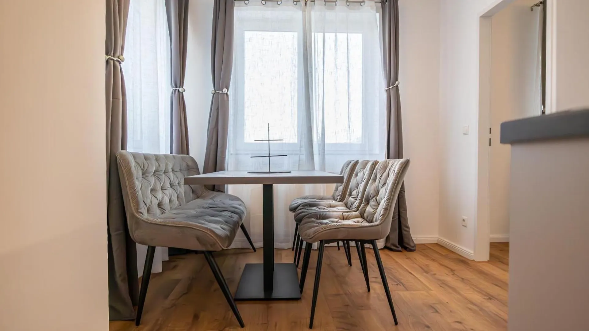 Charming 1Br And 1Lr Apt Modern Design Donaustadt Wiedeń 0*,  Austria