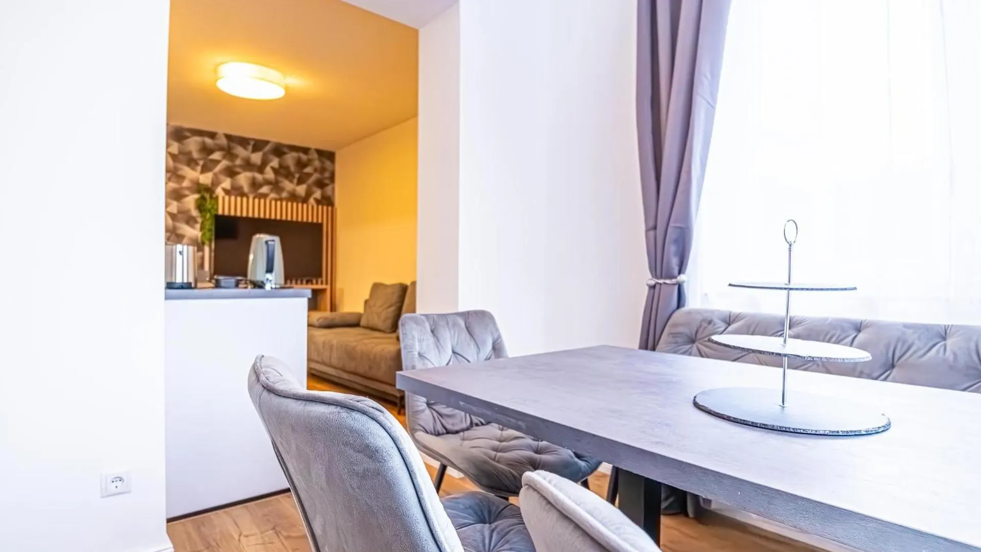Charming 1Br And 1Lr Apt Modern Design Donaustadt Wiedeń Apartament