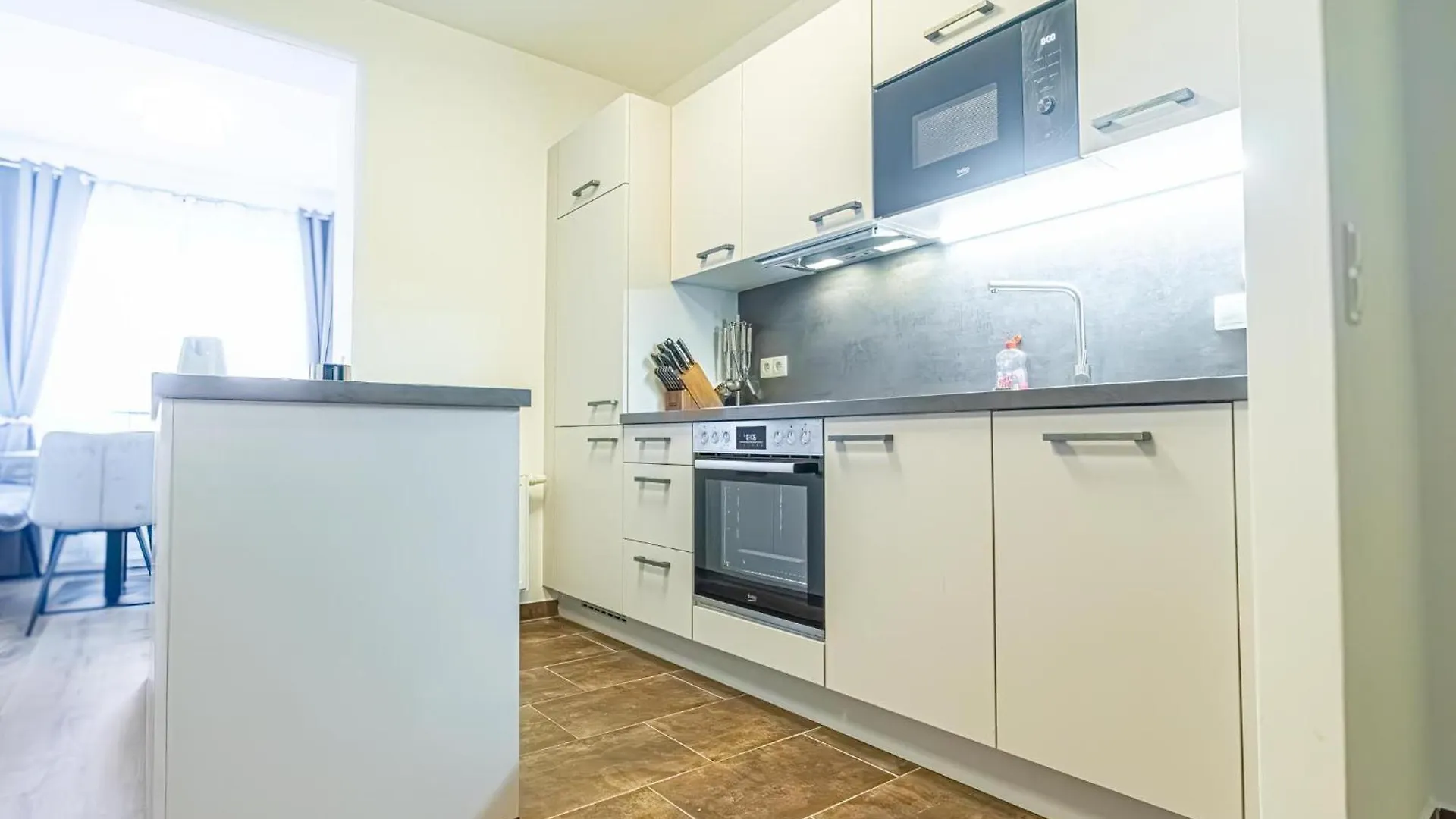 Charming 1Br And 1Lr Apt Modern Design Donaustadt Wiedeń